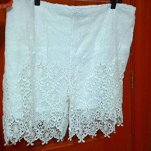 KoKo Ailis (Lace Shorts)